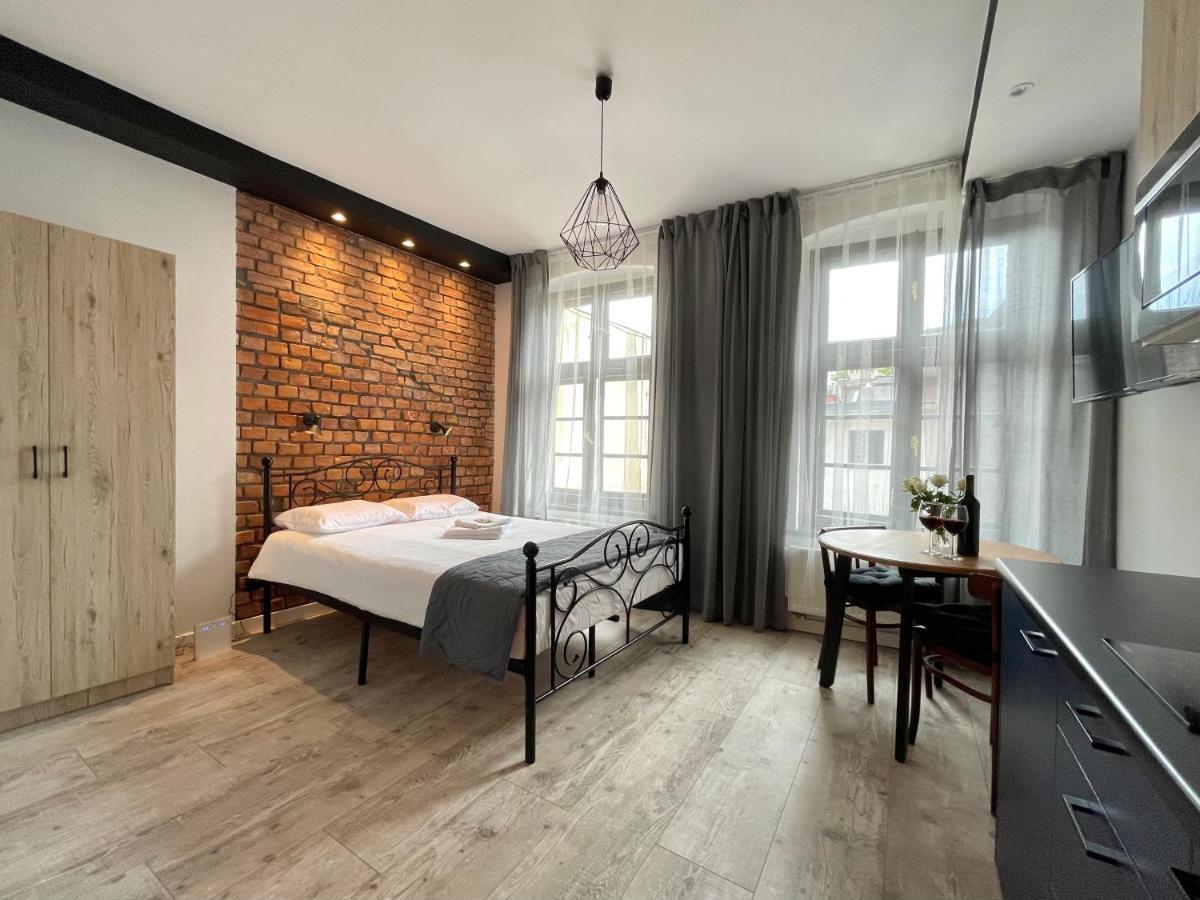 Copernicus Street Apartment - Broken Flowers And Twin Peaks Stary Toruń エクステリア 写真