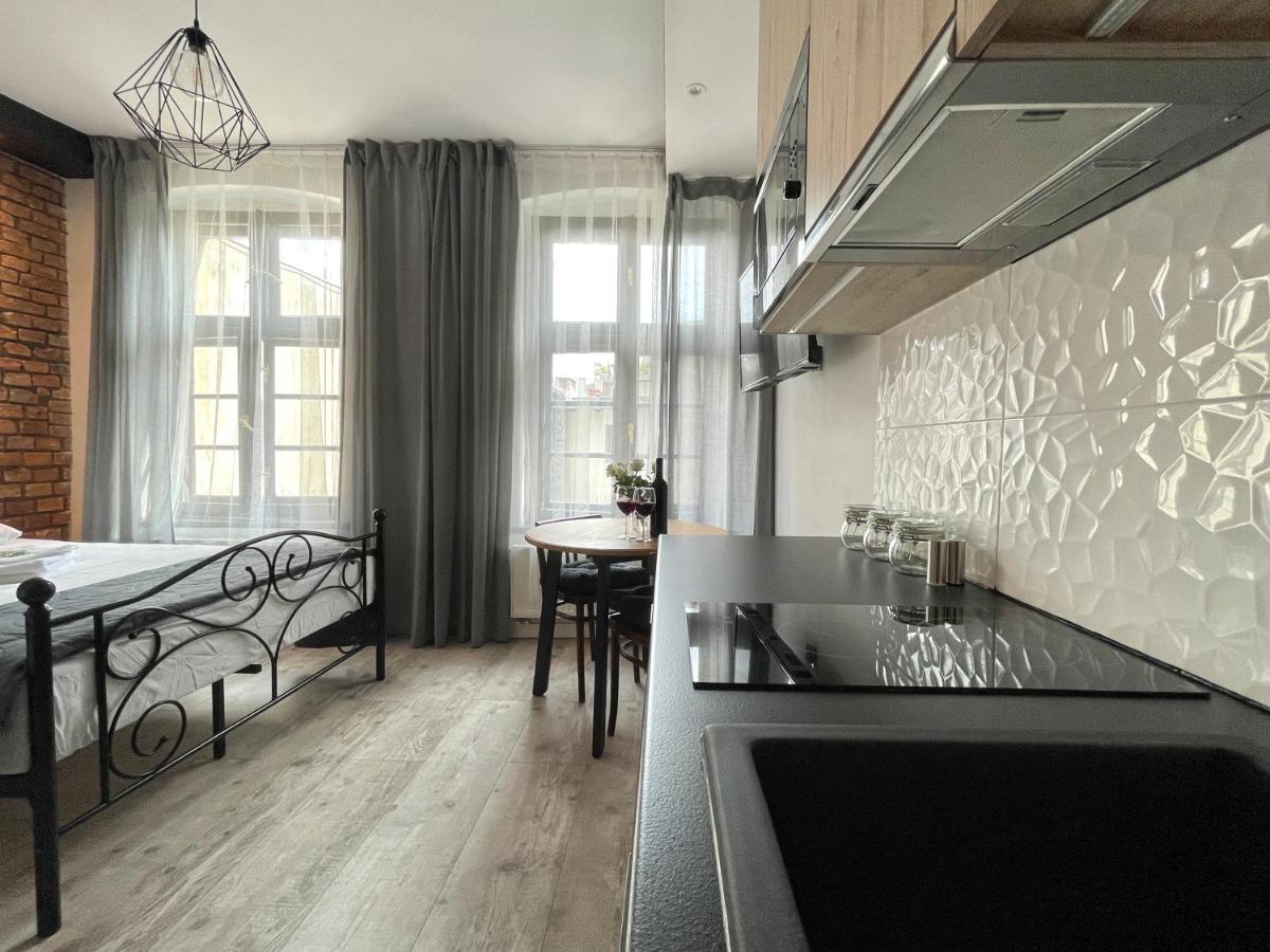 Copernicus Street Apartment - Broken Flowers And Twin Peaks Stary Toruń エクステリア 写真