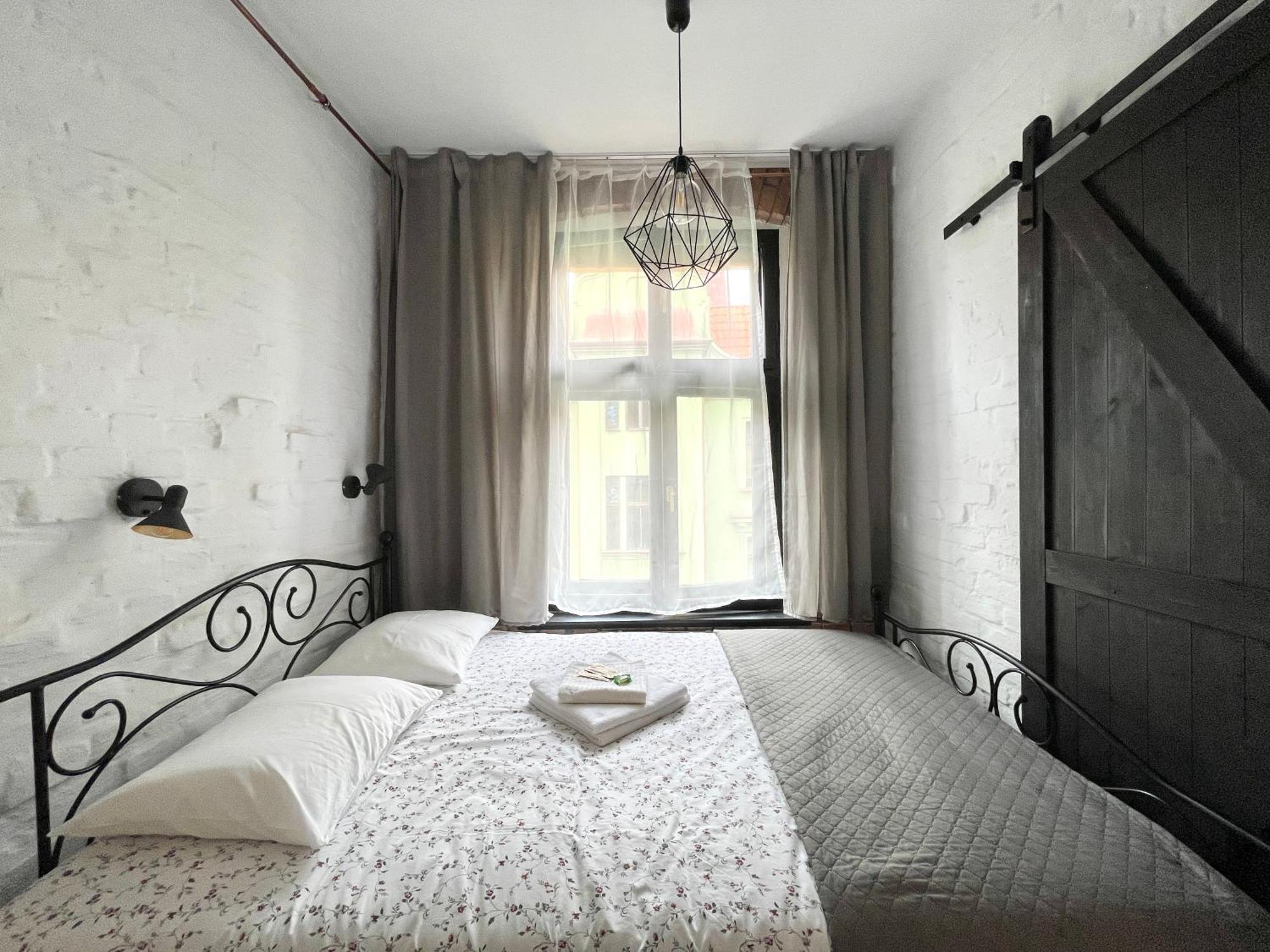 Copernicus Street Apartment - Broken Flowers And Twin Peaks Stary Toruń エクステリア 写真