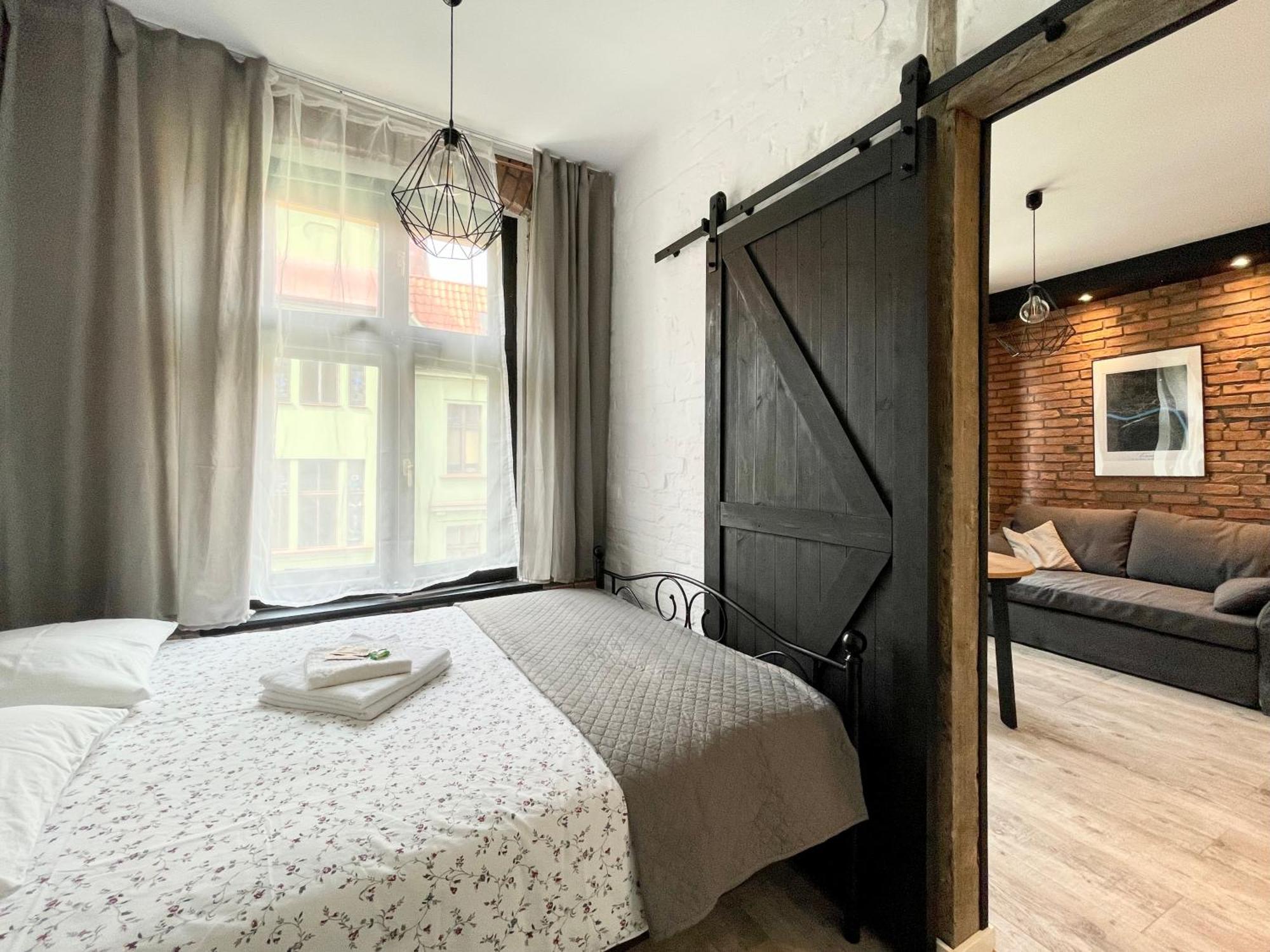 Copernicus Street Apartment - Broken Flowers And Twin Peaks Stary Toruń エクステリア 写真